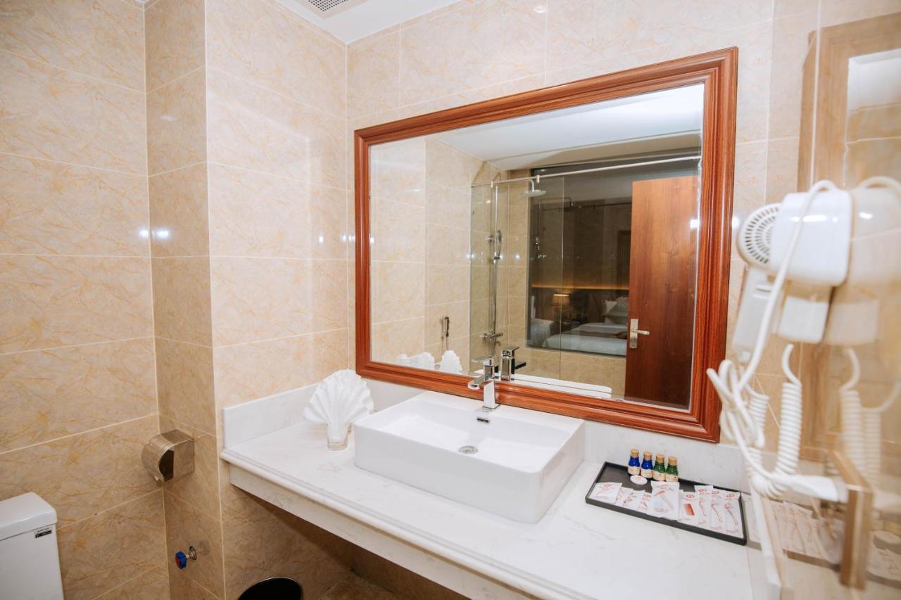 Thong Do Hotel Vinh Esterno foto